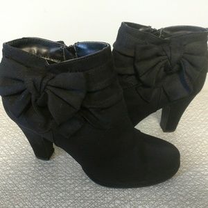 Rampage Black Bow Jadyn Bootie size 9